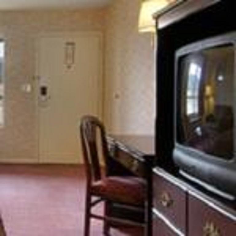 Super 8 By Wyndham Decatur Priceville Esterno foto