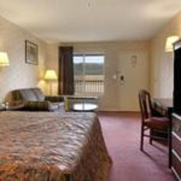Super 8 By Wyndham Decatur Priceville Esterno foto