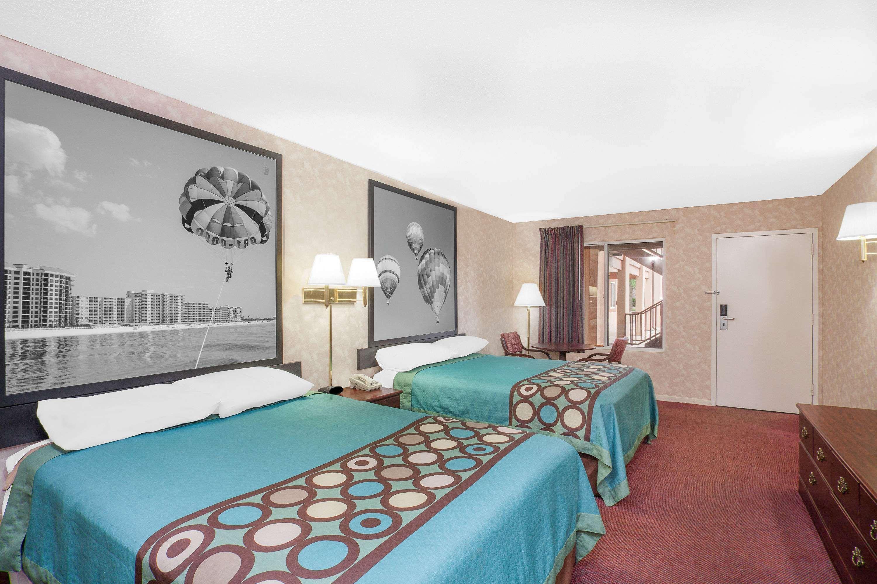Super 8 By Wyndham Decatur Priceville Esterno foto