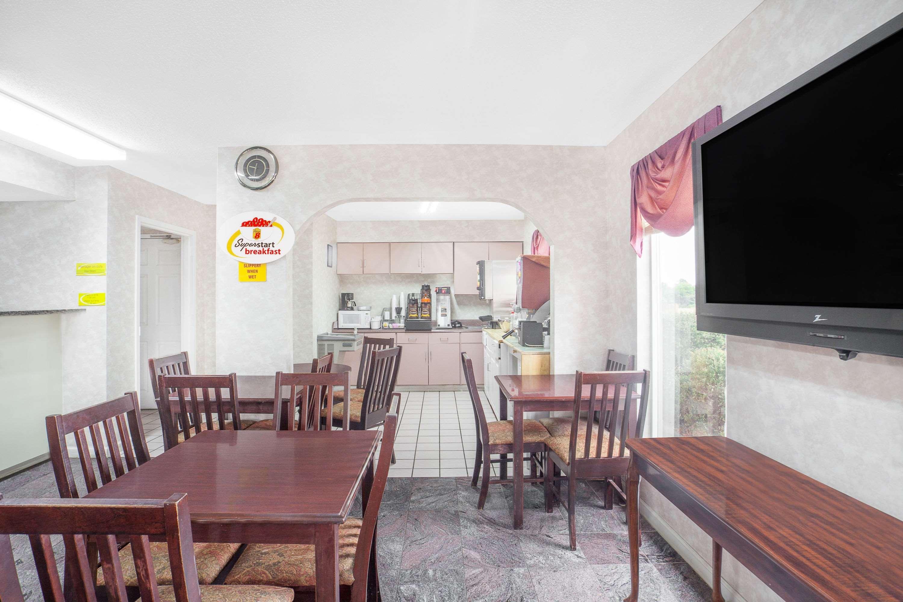 Super 8 By Wyndham Decatur Priceville Esterno foto