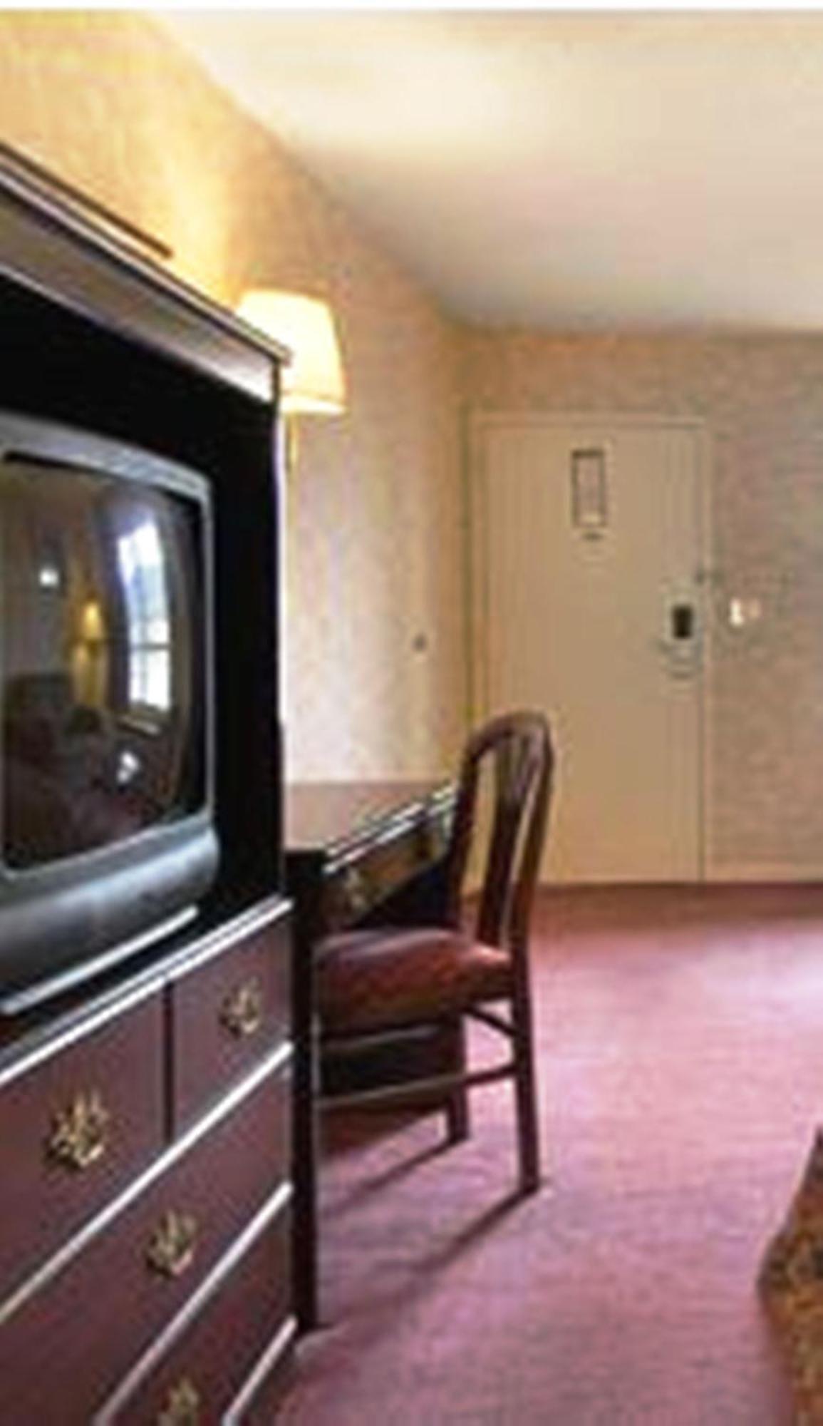 Super 8 By Wyndham Decatur Priceville Esterno foto