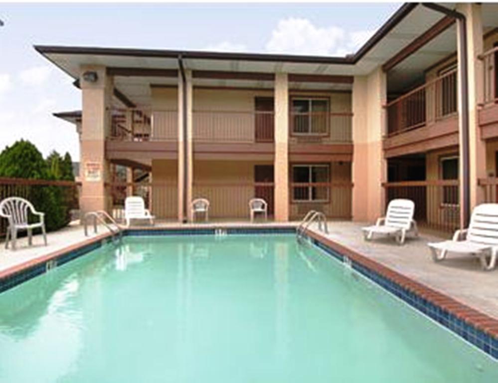 Super 8 By Wyndham Decatur Priceville Esterno foto